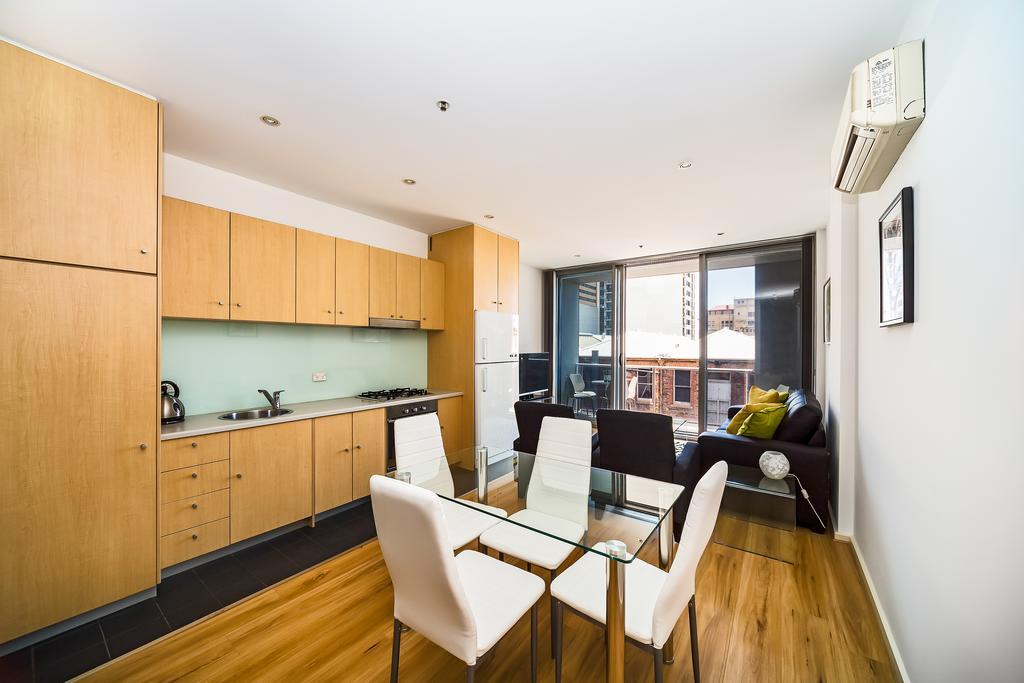 York Apartments Аделаида Экстерьер фото